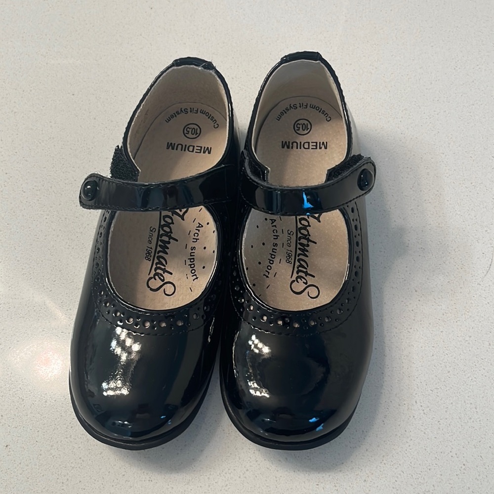 Footmates black patent leather mary Jane
